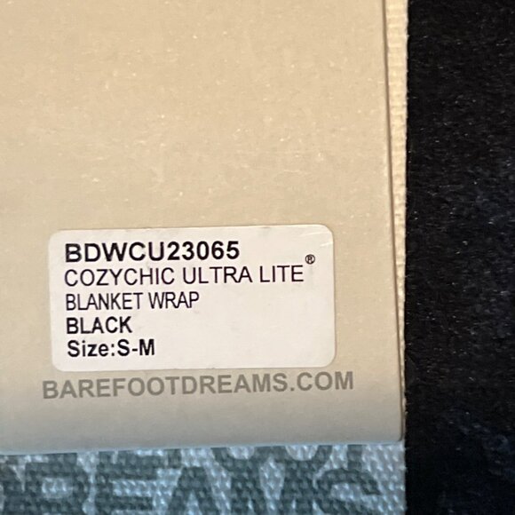 Barefoot Dreams Cozychic Ultra Lite Black Blanket Wrap Soft Loungewear S-M NWT - Picture 3 of 6